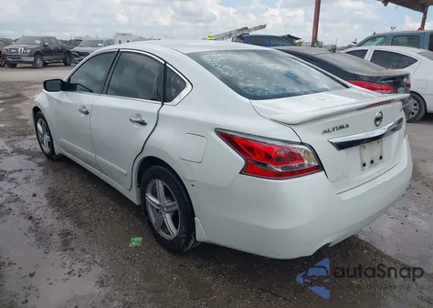 2015 Nissan Altima 2.5 S z USA, uszkodzony, nr VIN 1N4AL3AP1FC128513